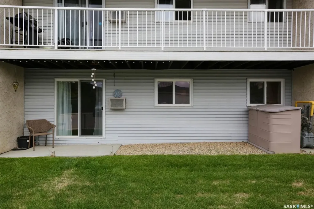 2406 Heseltine Road Regina SK S4V 1N9