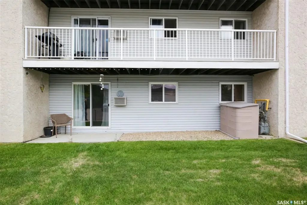 2406 Heseltine Road Regina SK S4V 1N9