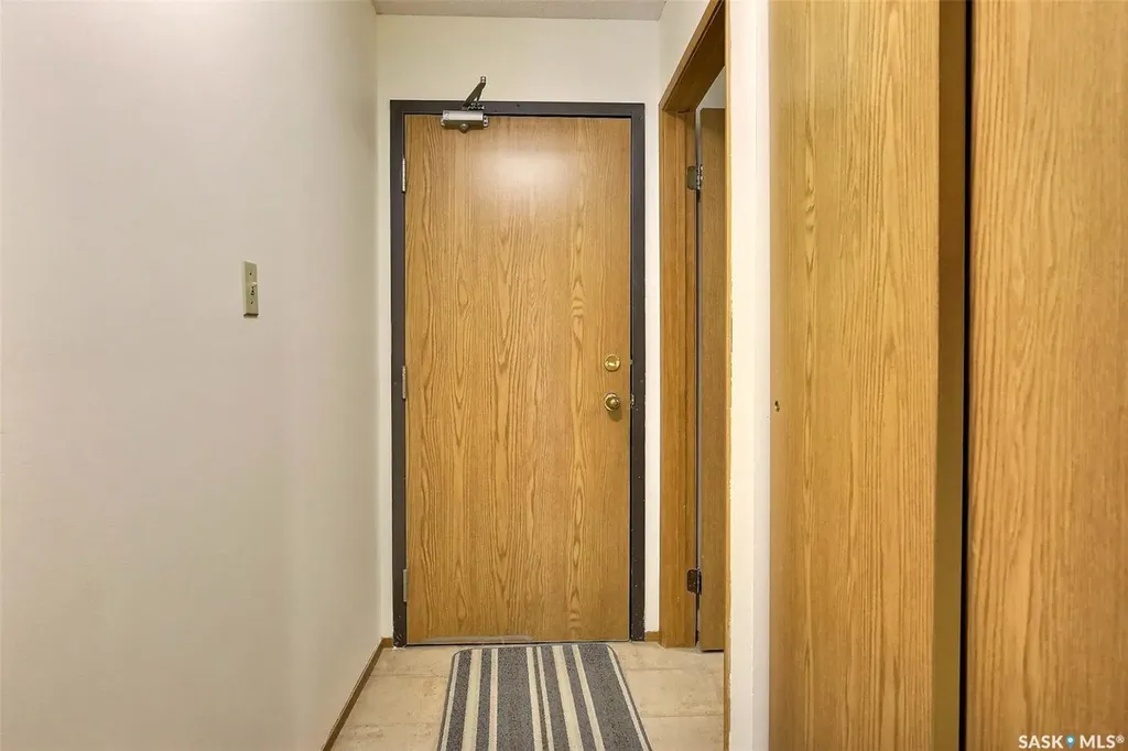 2406 Heseltine Road Regina SK S4V 1N9