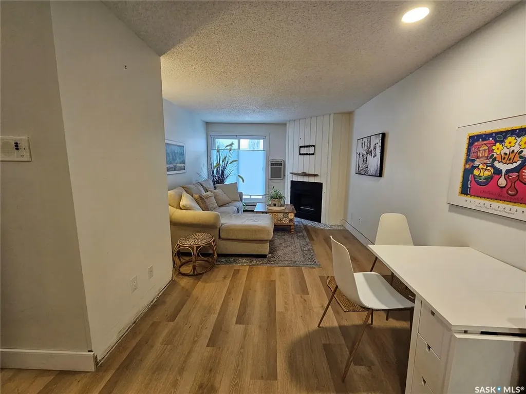 512 4th Avenue N Saskatoon SK S7K 2M7