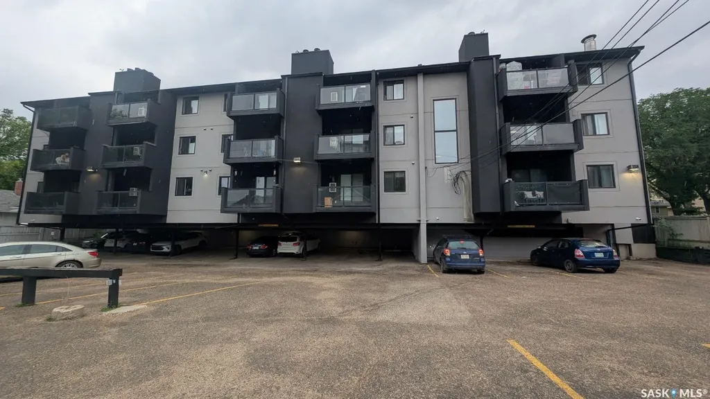 512 4th Avenue N Saskatoon SK S7K 2M7