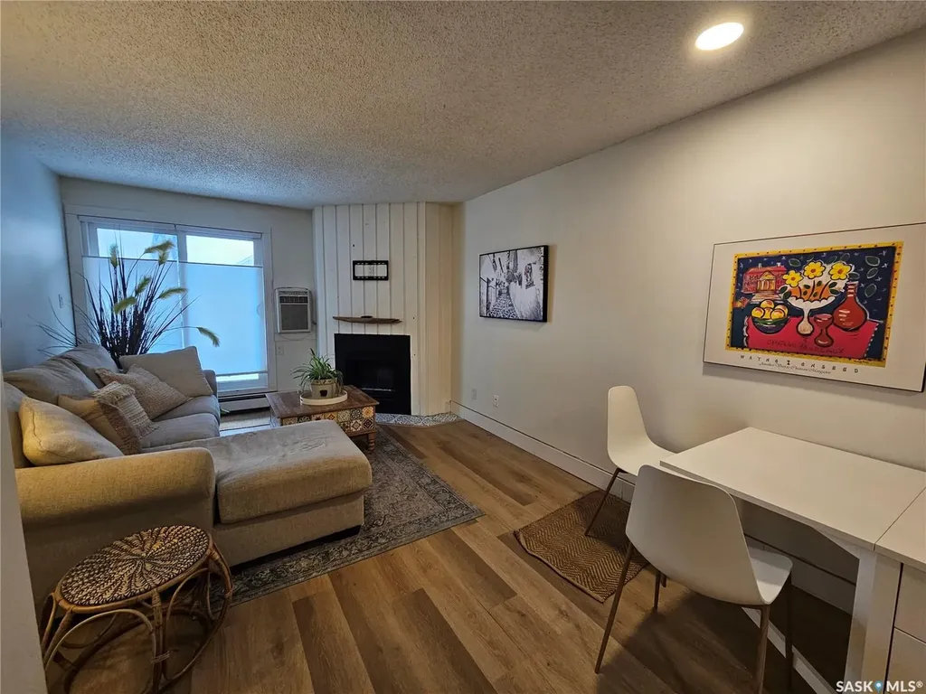 512 4th Avenue N Saskatoon SK S7K 2M7