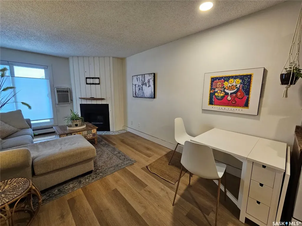 512 4th Avenue N Saskatoon SK S7K 2M7