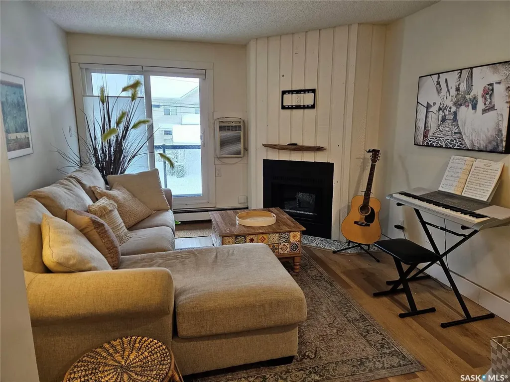 512 4th Avenue N Saskatoon SK S7K 2M7