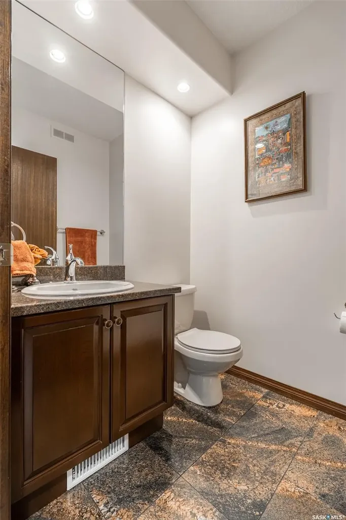 811 Braeside View Saskatoon SK S7V 1A7