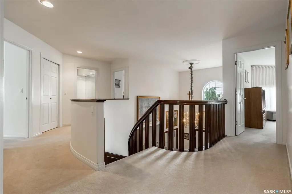 811 Braeside View Saskatoon SK S7V 1A7