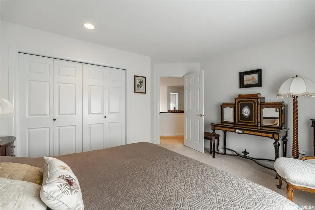 811 Braeside View Saskatoon SK S7V 1A7