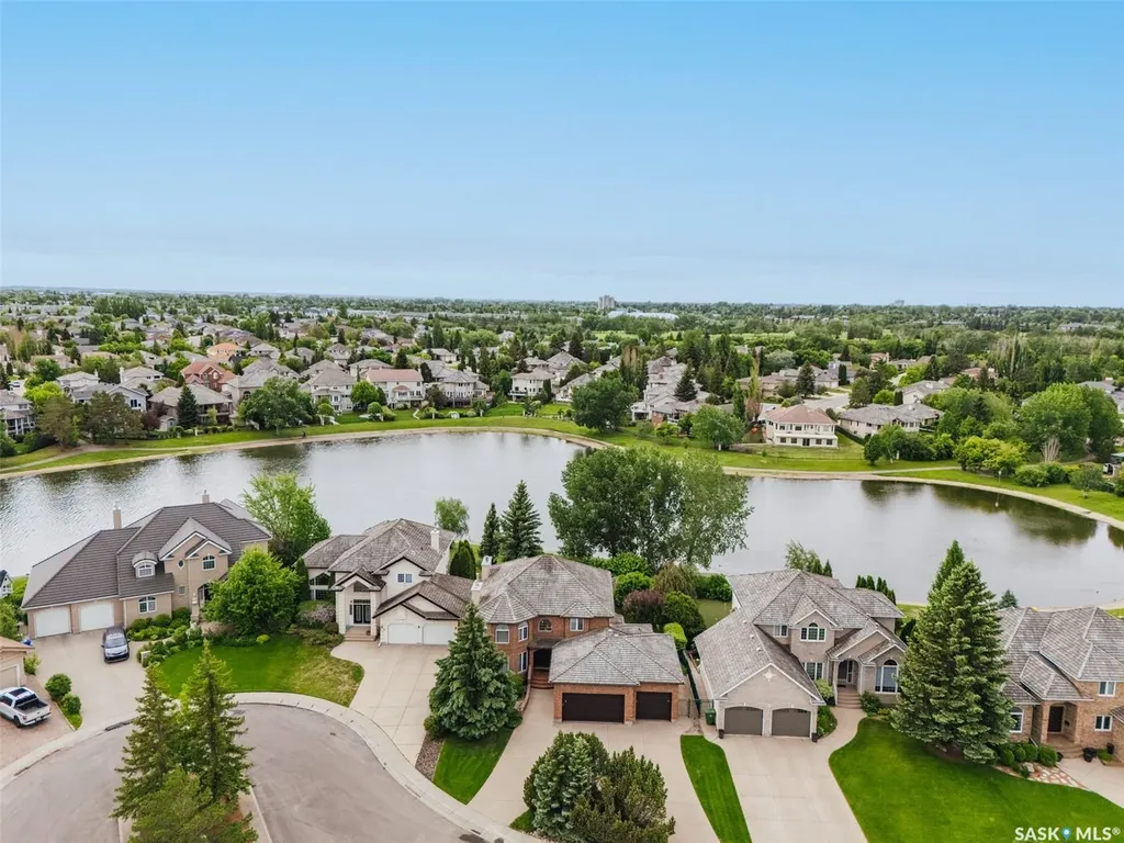 811 Braeside View Saskatoon SK S7V 1A7
