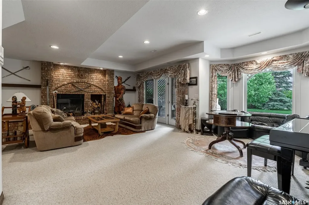 811 Braeside View Saskatoon SK S7V 1A7