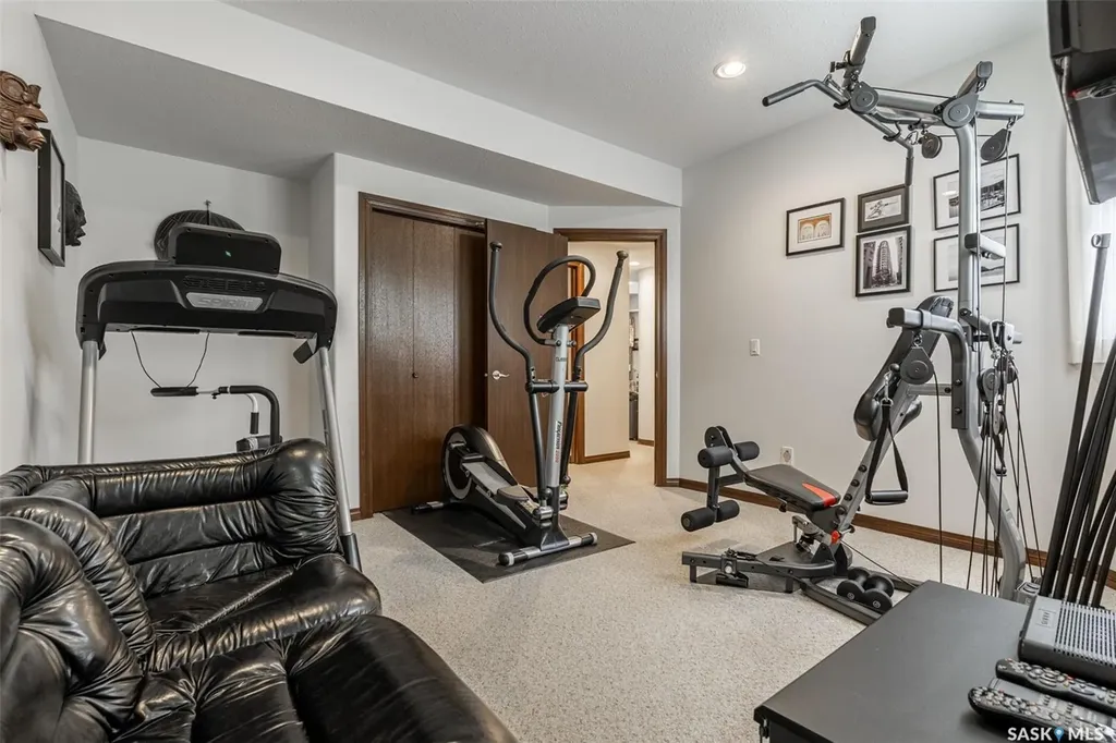 811 Braeside View Saskatoon SK S7V 1A7