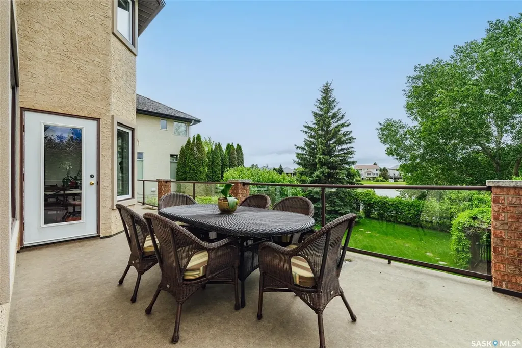 811 Braeside View Saskatoon SK S7V 1A7