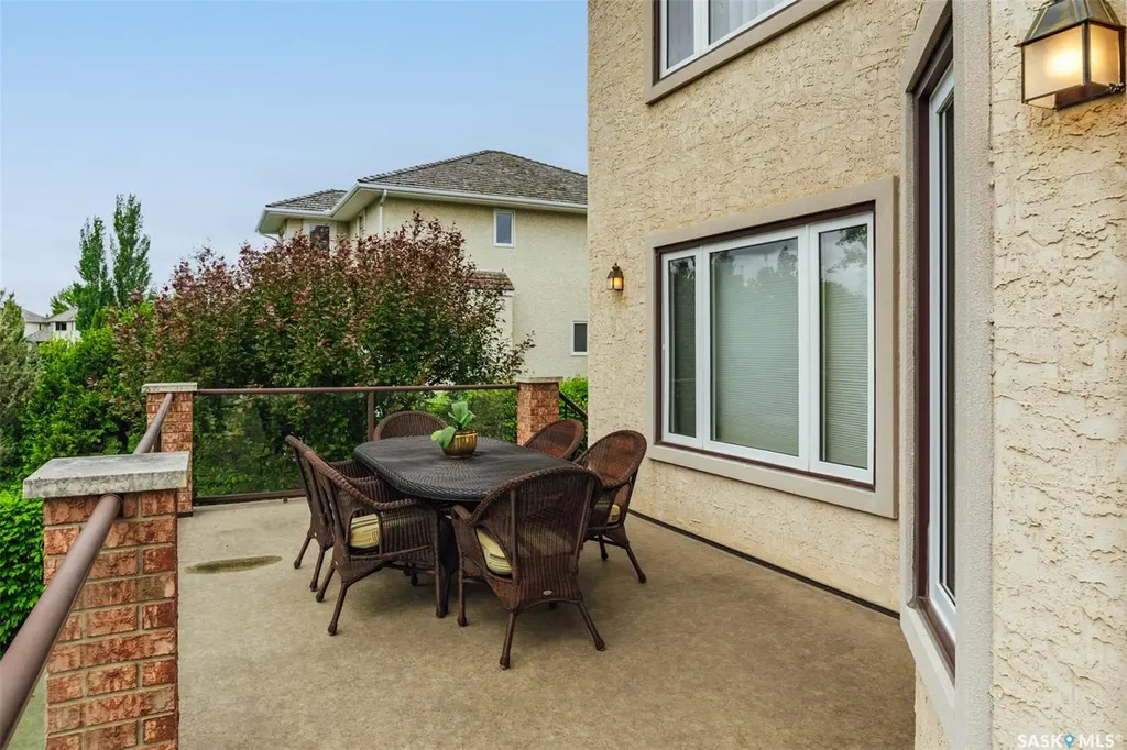 811 Braeside View Saskatoon SK S7V 1A7