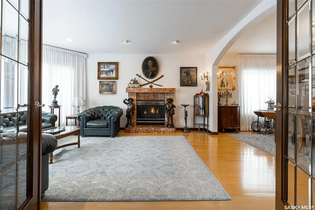 811 Braeside View Saskatoon SK S7V 1A7