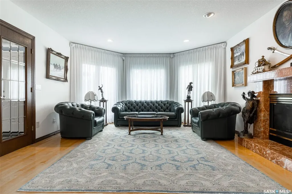 811 Braeside View Saskatoon SK S7V 1A7