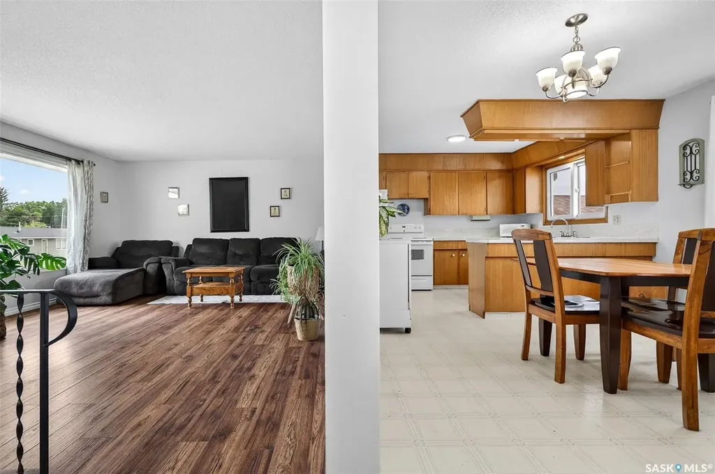 1319 Stadacona Street W Moose Jaw SK S6H 6M9