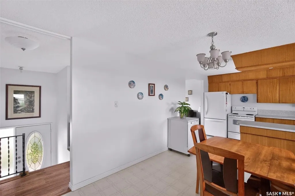 1319 Stadacona Street W Moose Jaw SK S6H 6M9