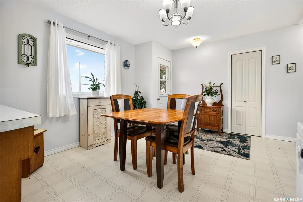 1319 Stadacona Street W Moose Jaw SK S6H 6M9