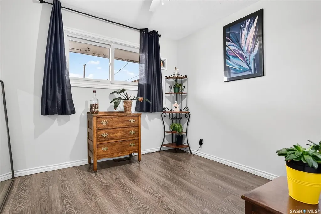 1319 Stadacona Street W Moose Jaw SK S6H 6M9