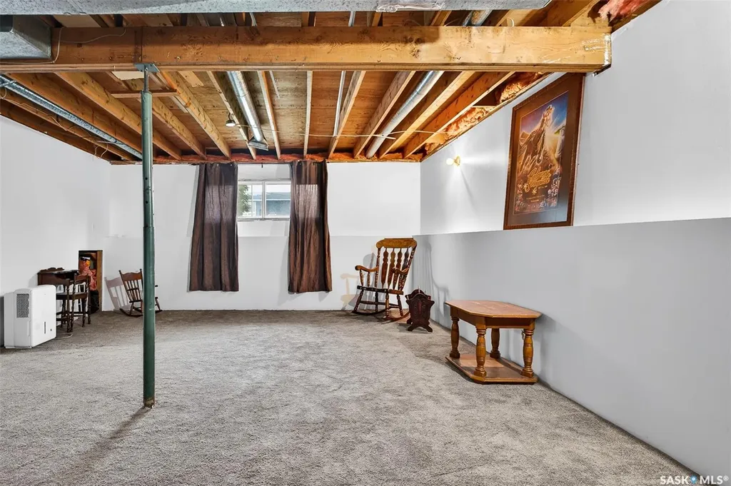 1319 Stadacona Street W Moose Jaw SK S6H 6M9