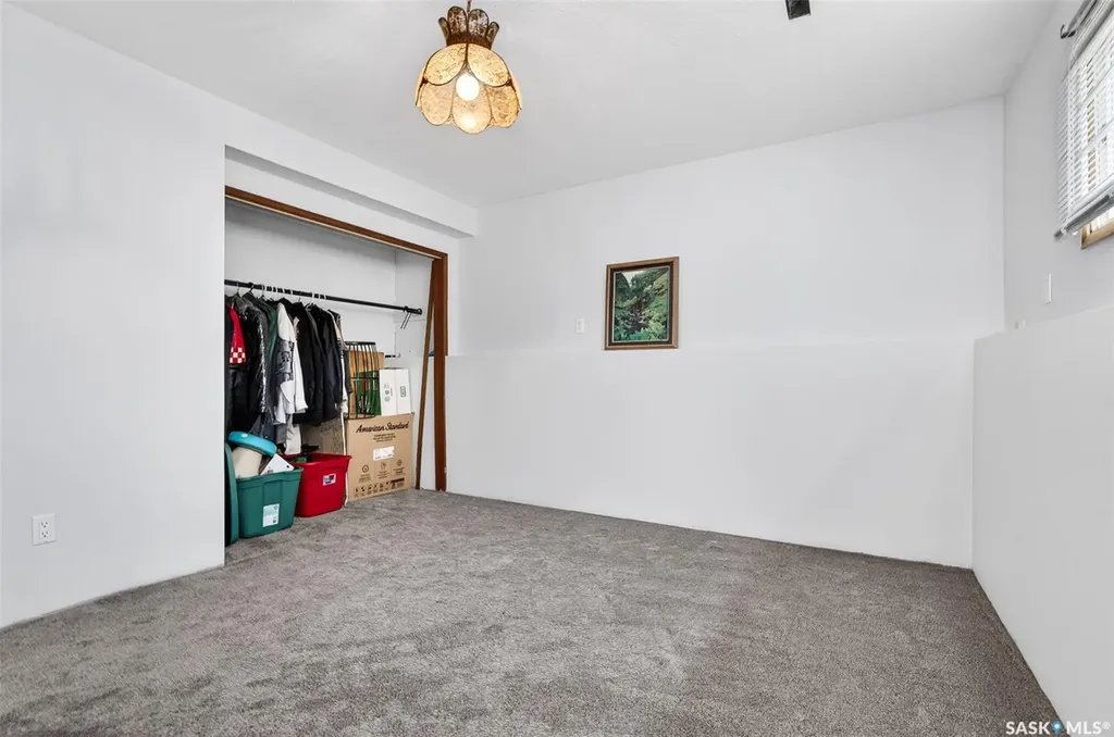 1319 Stadacona Street W Moose Jaw SK S6H 6M9