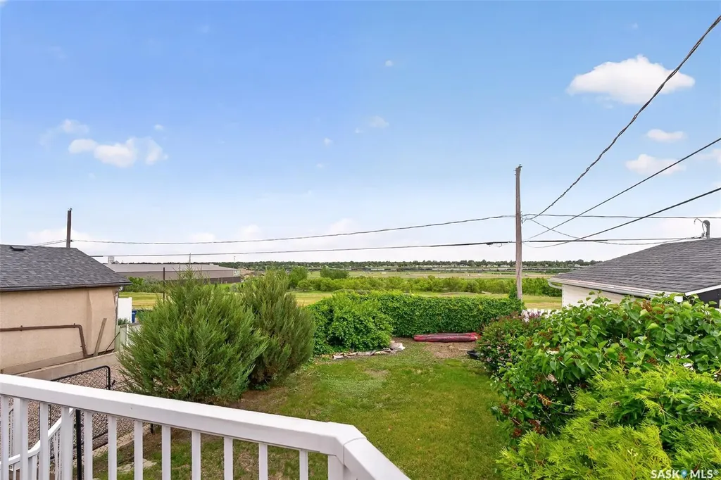 1319 Stadacona Street W Moose Jaw SK S6H 6M9