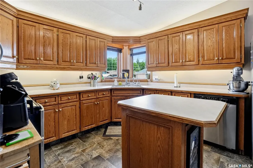 177 Ottawa Street Regina SK S4R 1N3