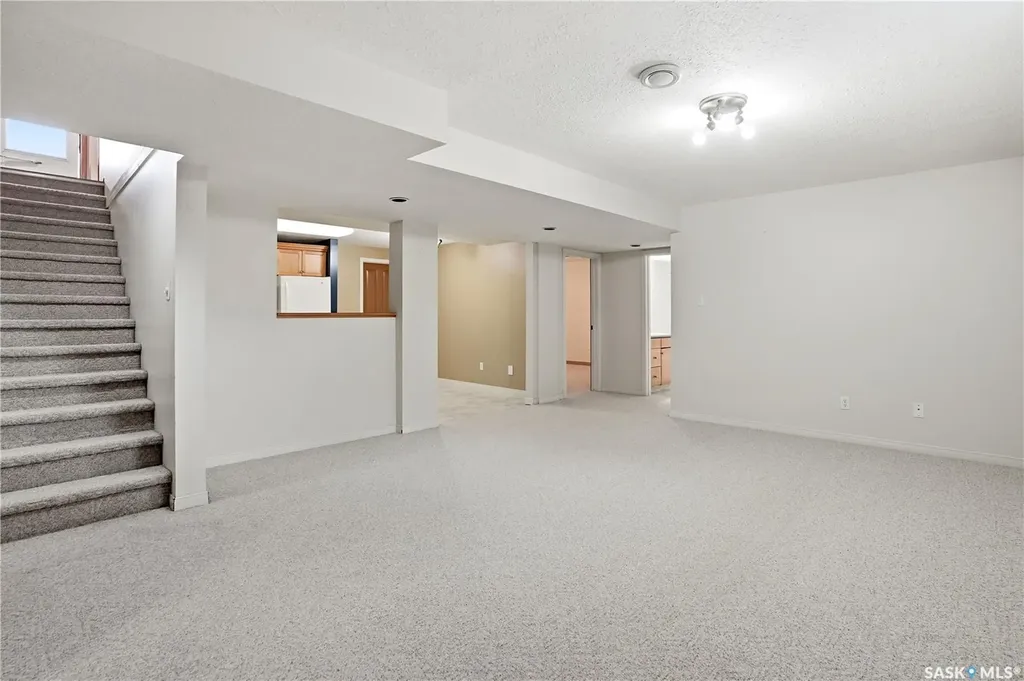 177 Ottawa Street Regina SK S4R 1N3