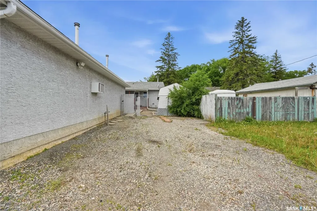 177 Ottawa Street Regina SK S4R 1N3