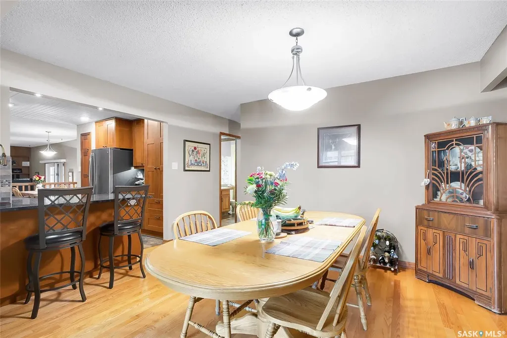 330 Whiteshore Way Saskatoon SK S7J 4C2