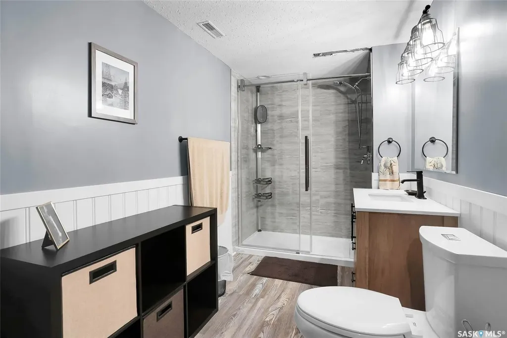 330 Whiteshore Way Saskatoon SK S7J 4C2