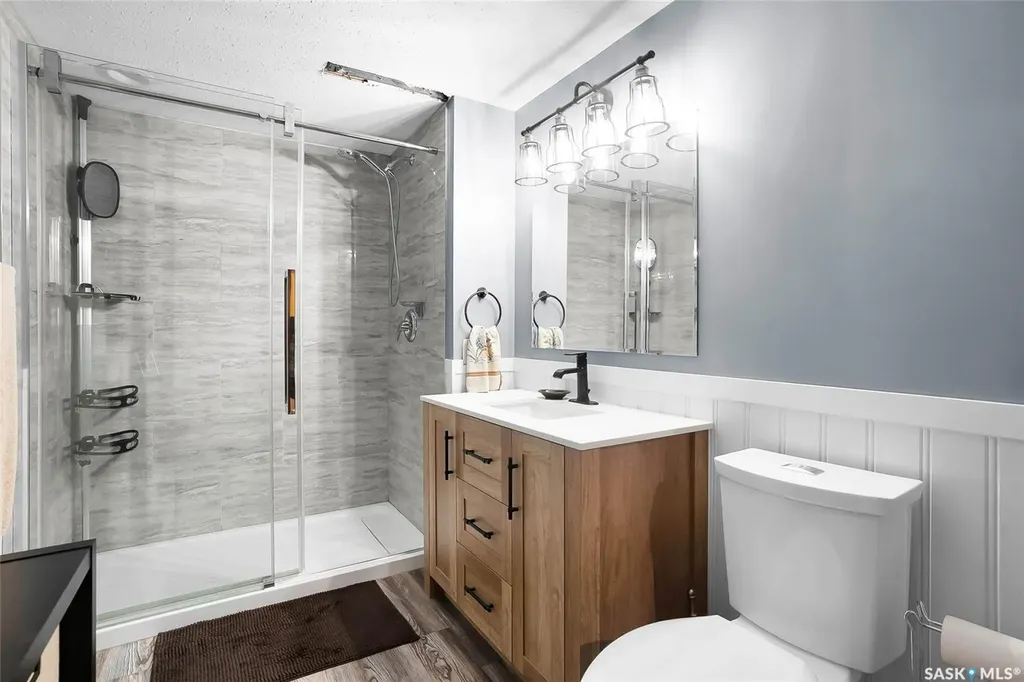 330 Whiteshore Way Saskatoon SK S7J 4C2