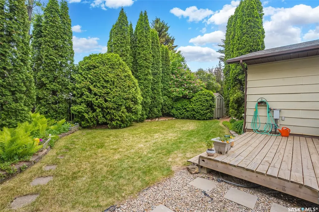 330 Whiteshore Way Saskatoon SK S7J 4C2