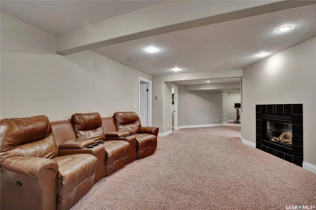 314 Beerling Crescent Saskatoon SK S7S 1K4