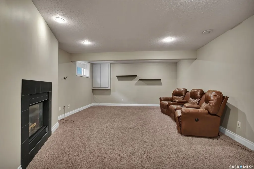 314 Beerling Crescent Saskatoon SK S7S 1K4
