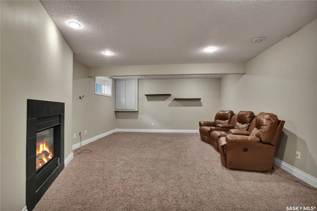 314 Beerling Crescent Saskatoon SK S7S 1K4