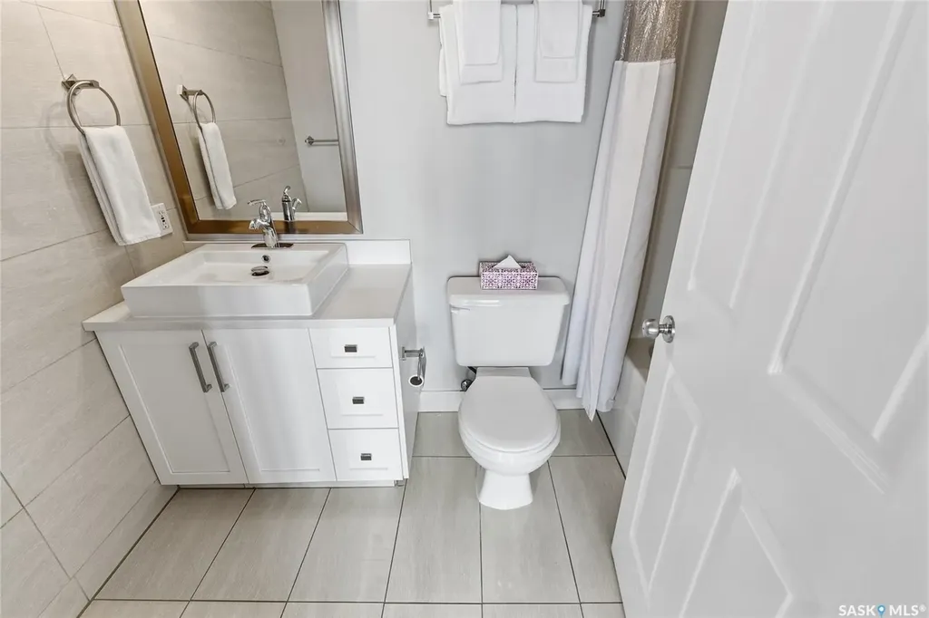 1867 Hamilton Street Regina SK S4P 2C2