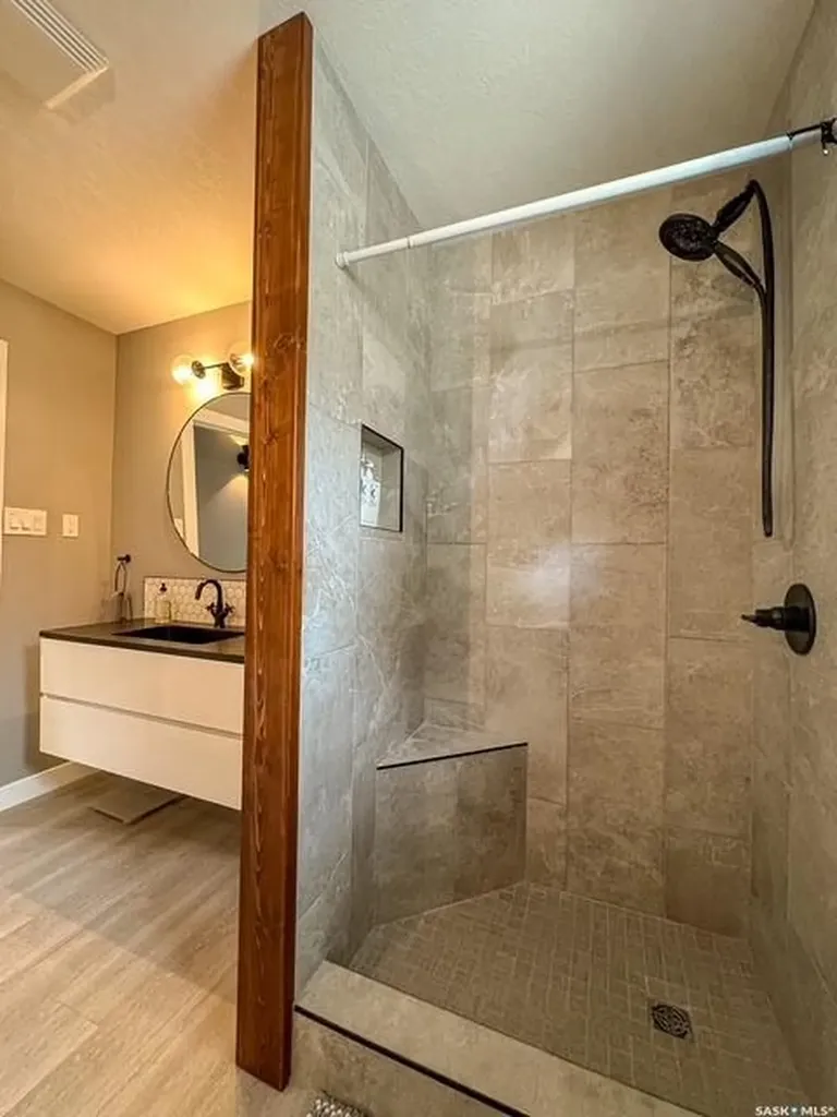 482 Russell Crescent Swift Current SK S9H 4S7