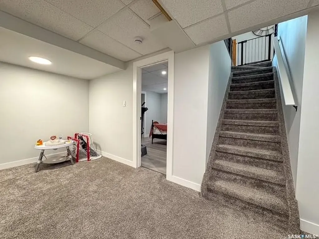 482 Russell Crescent Swift Current SK S9H 4S7