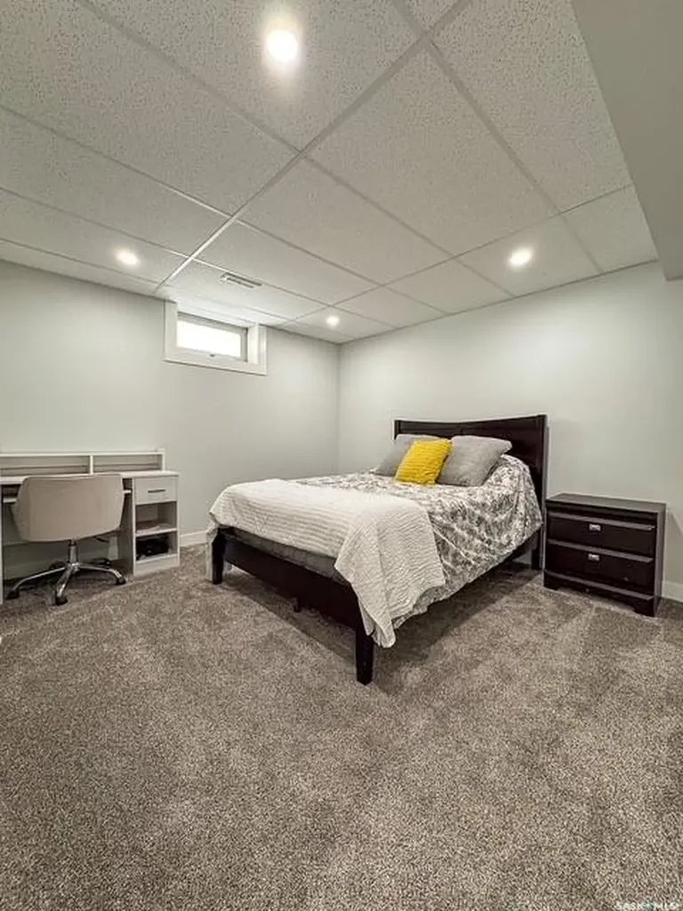 482 Russell Crescent Swift Current SK S9H 4S7