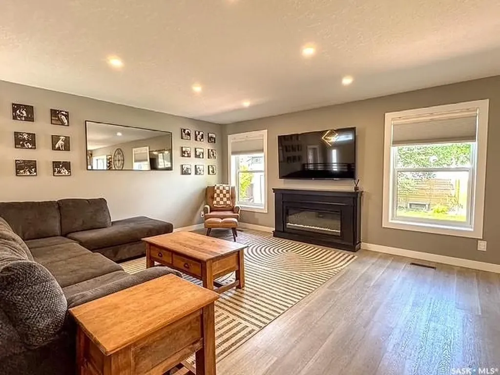 482 Russell Crescent Swift Current SK S9H 4S7