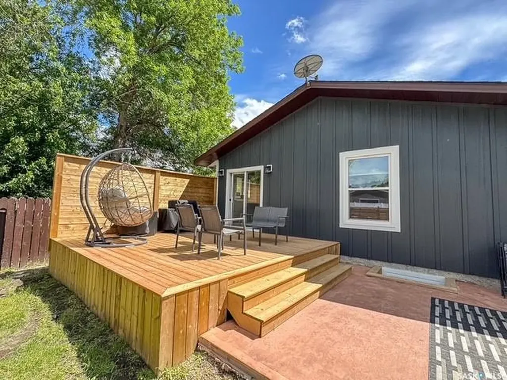 482 Russell Crescent Swift Current SK S9H 4S7