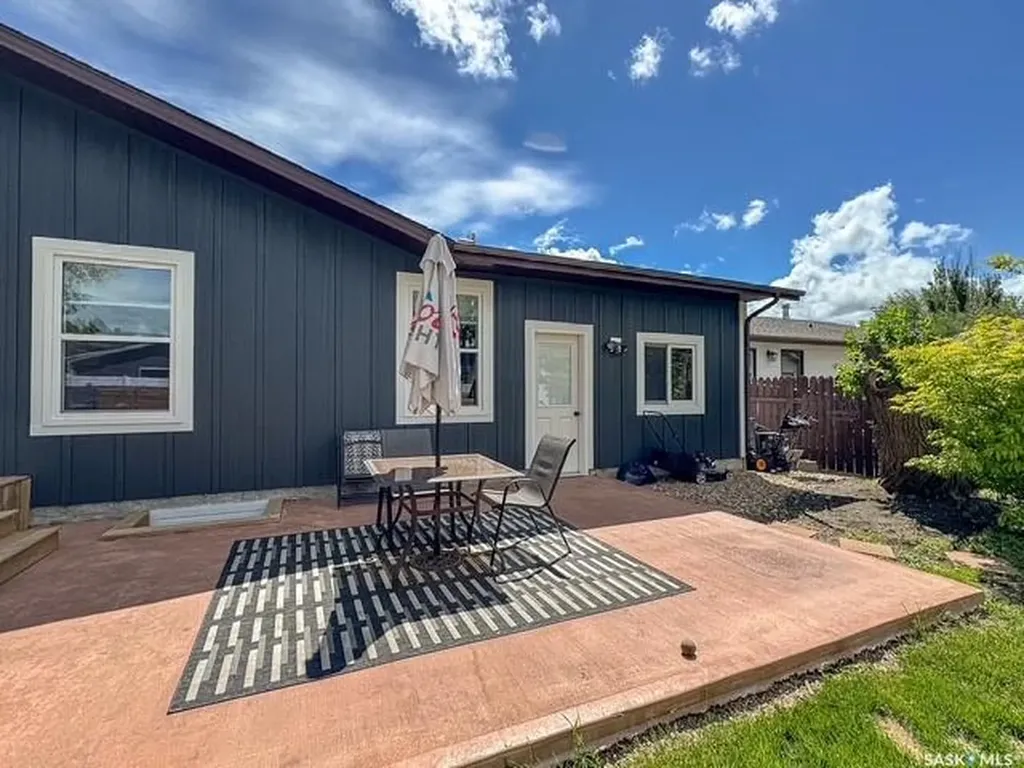 482 Russell Crescent Swift Current SK S9H 4S7
