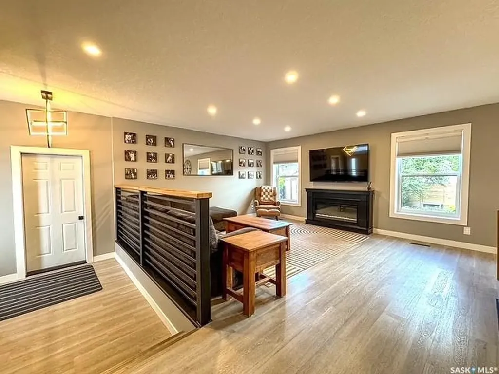 482 Russell Crescent Swift Current SK S9H 4S7