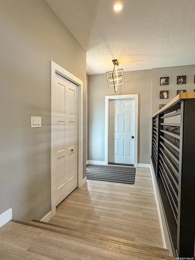 482 Russell Crescent Swift Current SK S9H 4S7