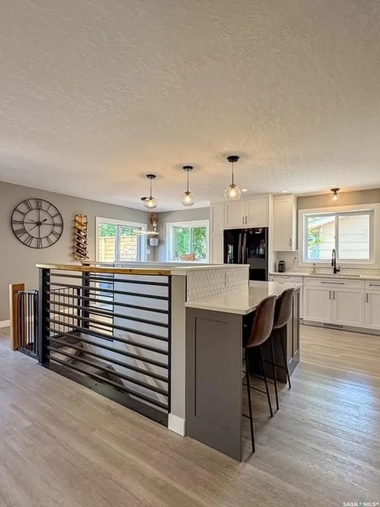 482 Russell Crescent Swift Current SK S9H 4S7