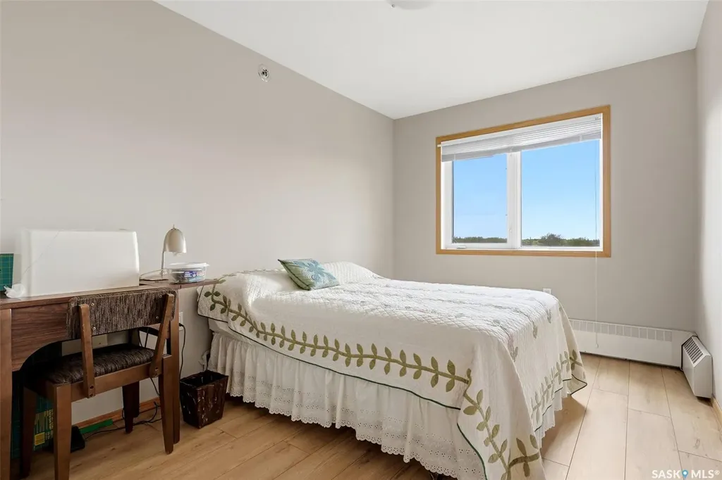 205 Mcintyre Street N Regina SK S4R 3B7