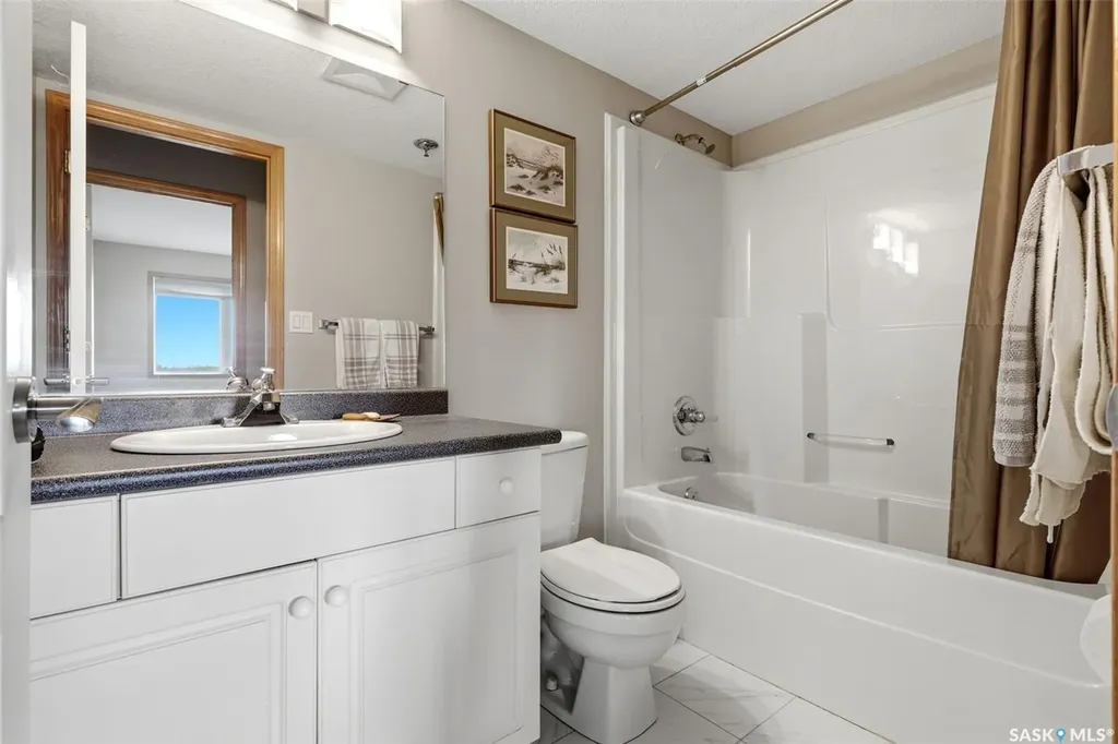 205 Mcintyre Street N Regina SK S4R 3B7