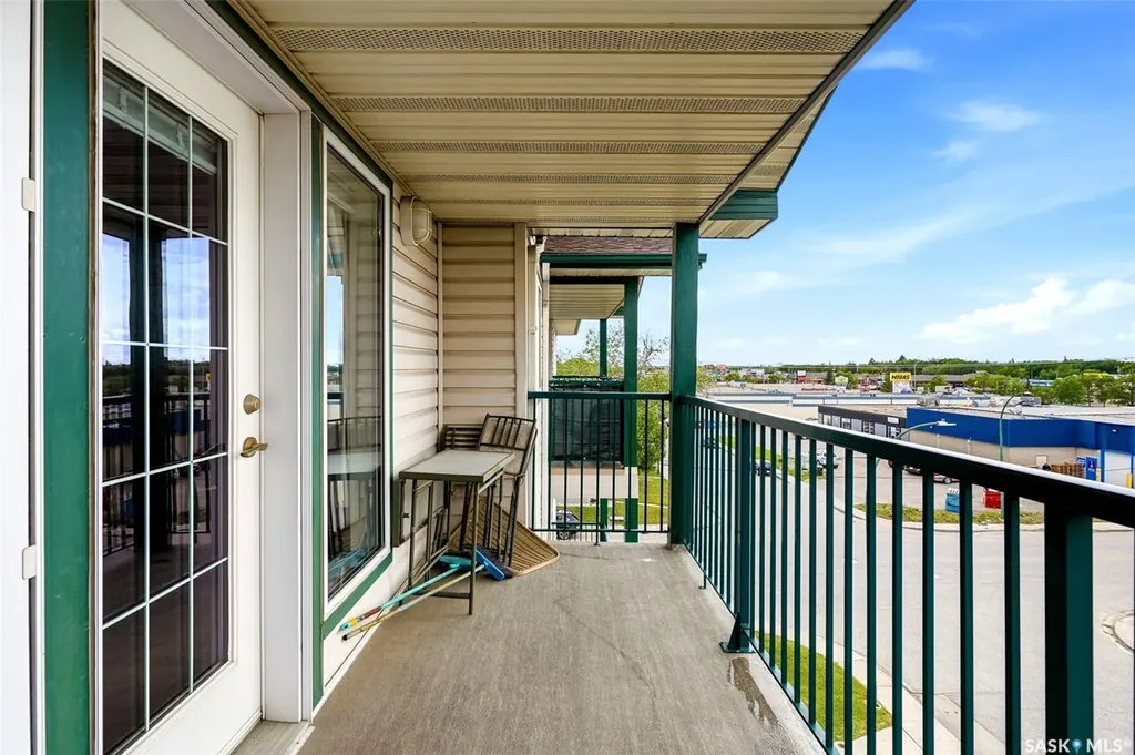 205 Mcintyre Street N Regina SK S4R 3B7