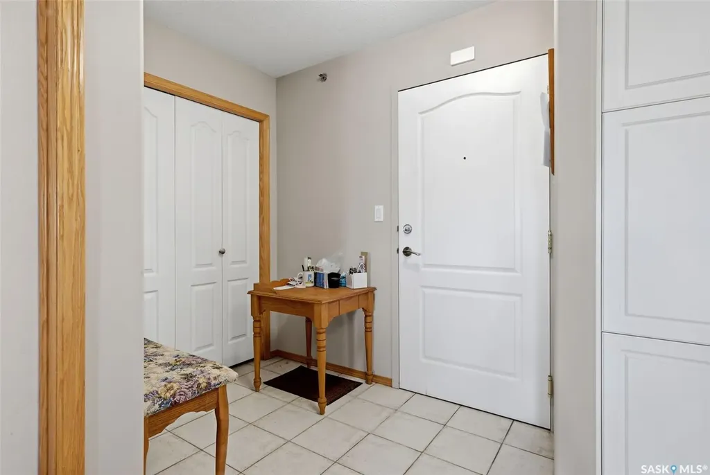 205 Mcintyre Street N Regina SK S4R 3B7