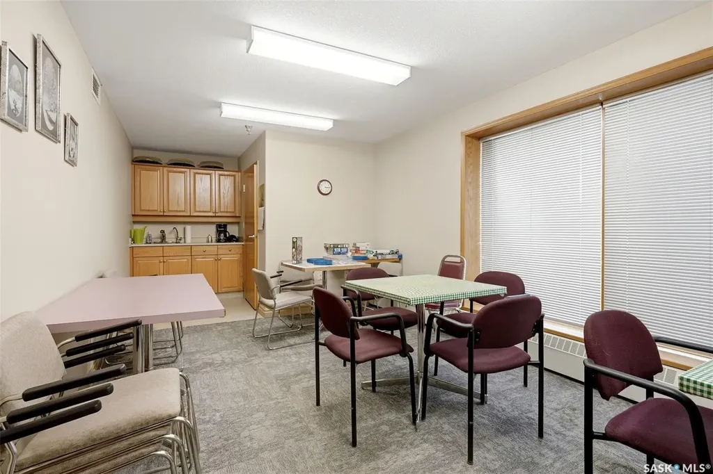 205 Mcintyre Street N Regina SK S4R 3B7